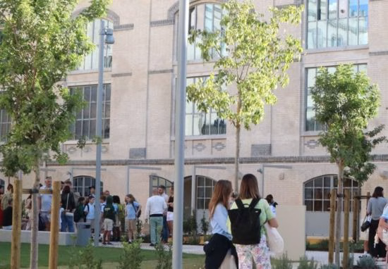 The Lisbon International School